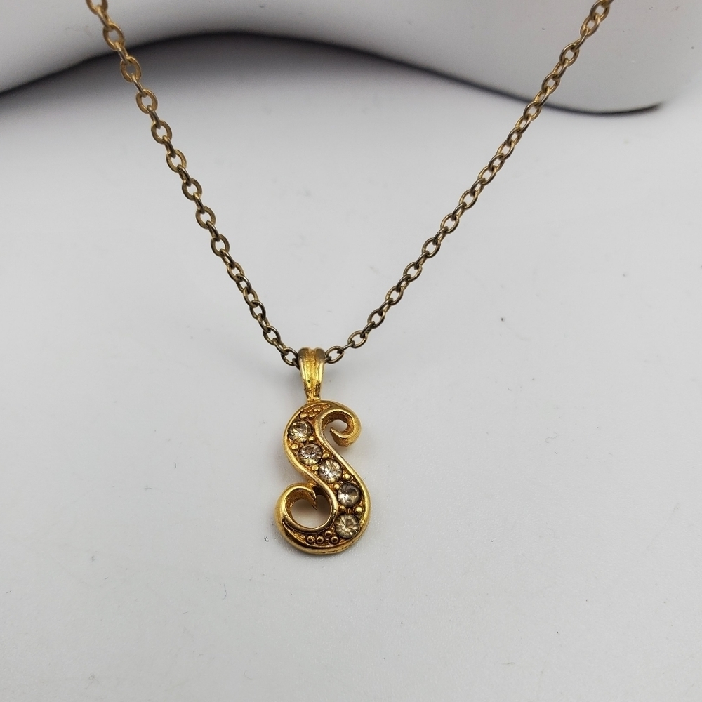 S crystal initial necklace N1638‎